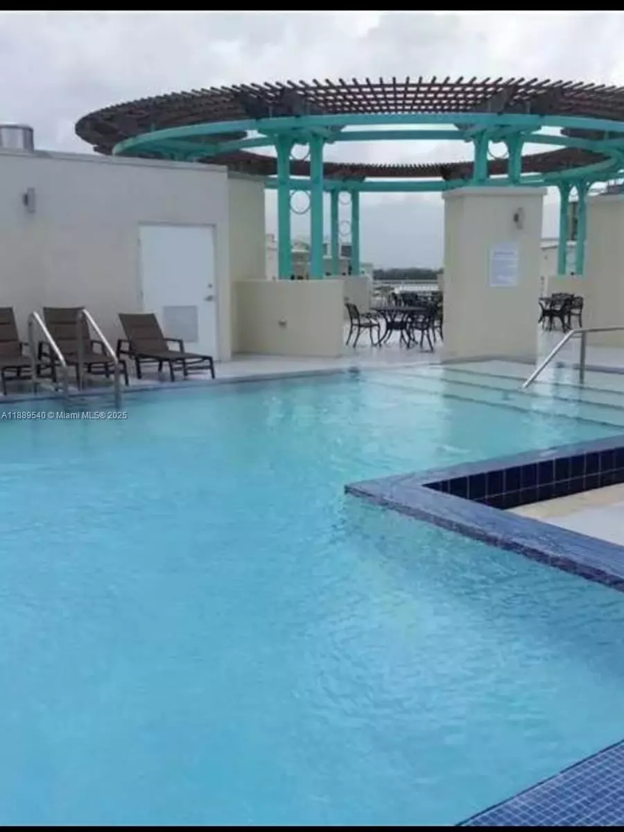 Exterior - 7280 SW 90th St #301, Miami, FL 33156 photo 4 of 6