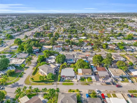 View/Area - 830 E 12th Pl, Hialeah, FL 33010 photo 2 of 2