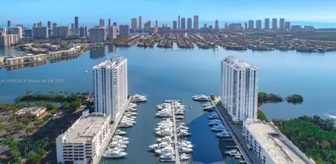 17211 Biscayne Blvd Bs-12, North Miami Beach, FL 33160