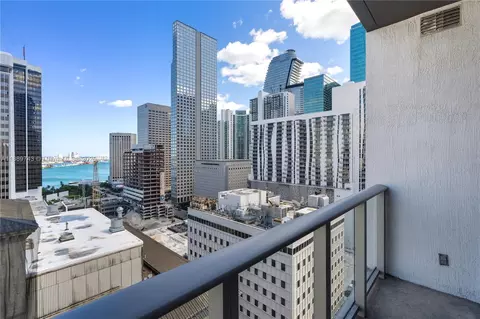 151 SE 1st St #2002, Miami, FL 33131