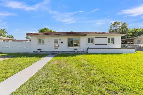 15265 SW 100th Ct, Miami, FL 33157