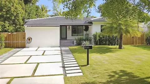 231 NE 45th St, Miami, FL 33137