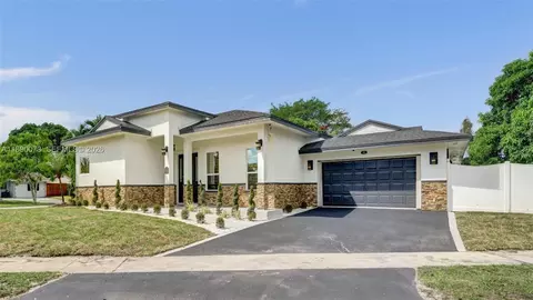 300 W Chaminade Dr, Hollywood, FL 33021