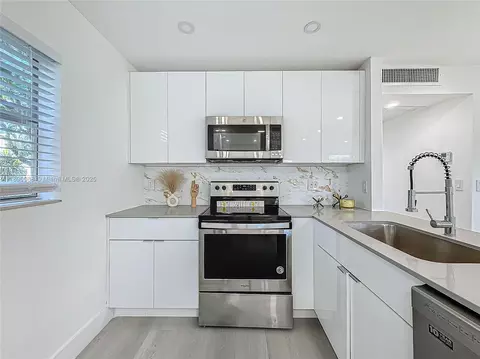 260 Monaco F #F, Delray Beach, FL 33446