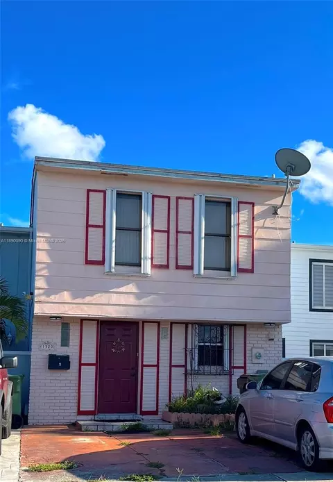 1320 W 71st St, Hialeah, FL 33014