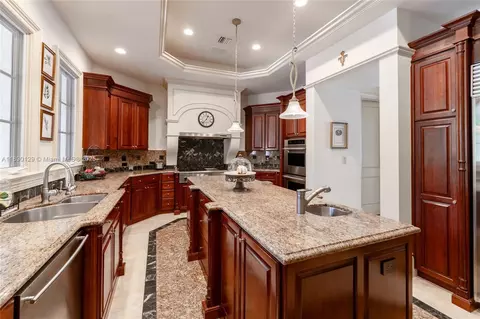 Kitchen - 5785 SW 96th St, Pinecrest, FL 33156 photo 1 of 1