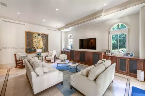 Living - 5785 SW 96th St, Pinecrest, FL 33156 photo 2 of 2