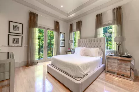 Bedroom - 5785 SW 96th St, Pinecrest, FL 33156 photo 1 of 3