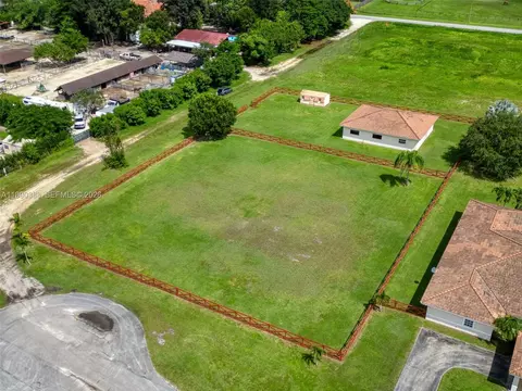 27743 SW 172nd Pl, Homestead, FL 33031