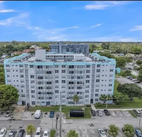 15600 NW 7th Ave #515, Miami, FL 33169