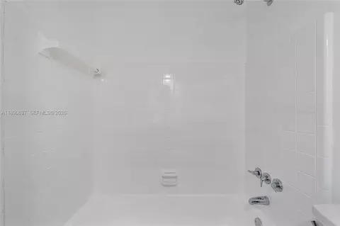 Bath - 2261 Utopia Dr, Miramar, FL 33023 photo 2 of 3