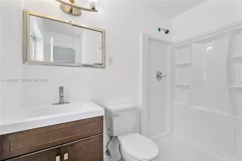 Bath - 2261 Utopia Dr, Miramar, FL 33023 photo 3 of 3