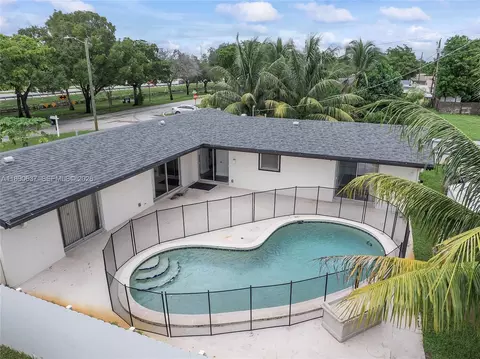 View/Area - 2261 Utopia Dr, Miramar, FL 33023 photo 6 of 8