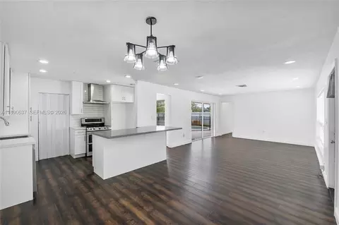 Living - 2261 Utopia Dr, Miramar, FL 33023 photo 4 of 5