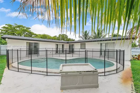 Exterior - 2261 Utopia Dr, Miramar, FL 33023 photo 4 of 8