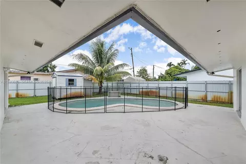 Exterior - 2261 Utopia Dr, Miramar, FL 33023 photo 2 of 8