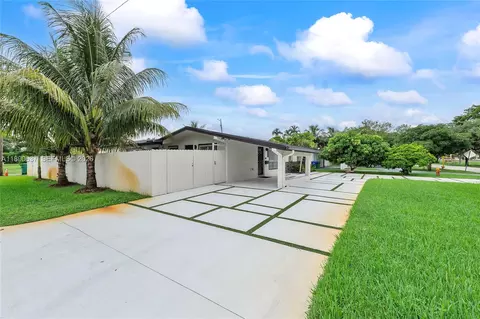 Exterior - 2261 Utopia Dr, Miramar, FL 33023 photo 8 of 8