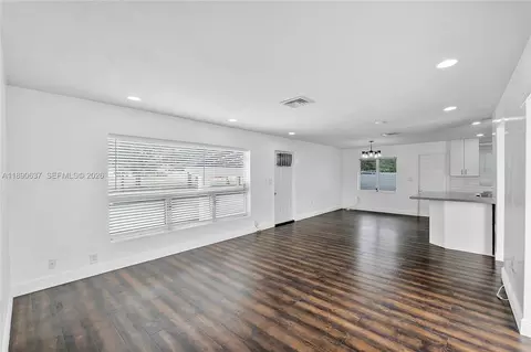 Living - 2261 Utopia Dr, Miramar, FL 33023 photo 2 of 5