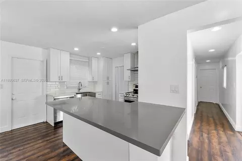 Kitchen - 2261 Utopia Dr, Miramar, FL 33023 photo 3 of 5