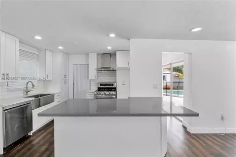 Kitchen - 2261 Utopia Dr, Miramar, FL 33023 photo 2 of 5