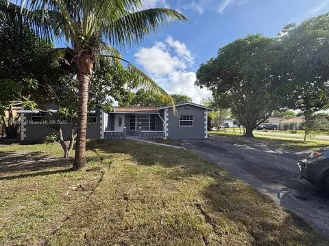 4530 NW 23rd St, Lauderhill, FL 33313