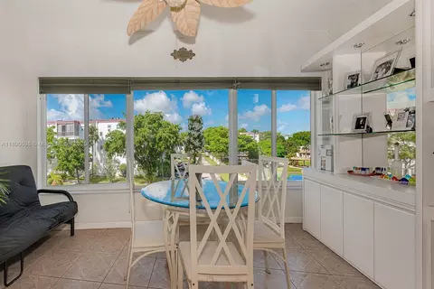 3990 NW 42nd Ave #302, Lauderdale Lakes, FL 33319