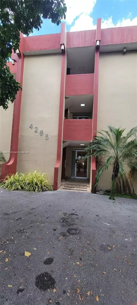 4265 NW South Tamiami Canal Dr #1-211, Miami, FL 33126