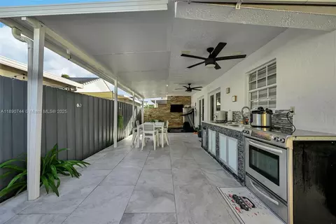 3135 W 72nd Ter, Hialeah, FL 33018 photo 42
