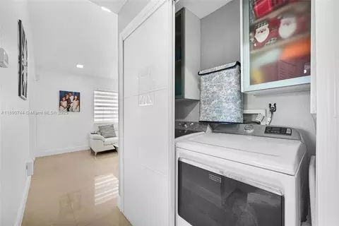 3135 W 72nd Ter, Hialeah, FL 33018 photo 23