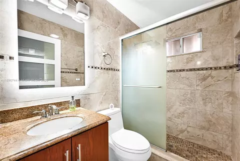 3135 W 72nd Ter, Hialeah, FL 33018 photo 35