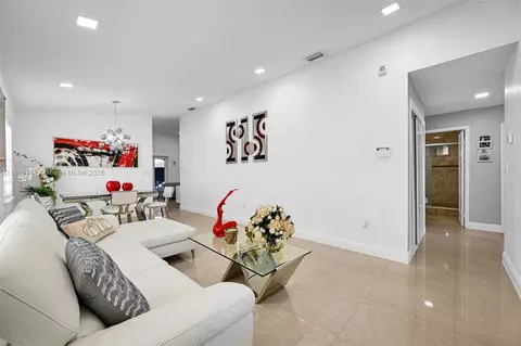 3135 W 72nd Ter, Hialeah, FL 33018 photo 9