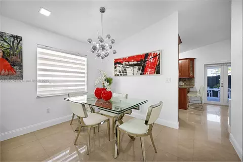 3135 W 72nd Ter, Hialeah, FL 33018 photo 12