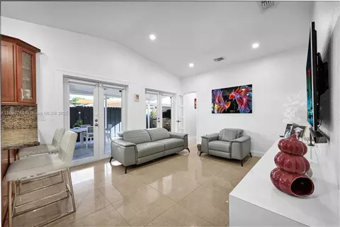 3135 W 72nd Ter, Hialeah, FL 33018 photo 19