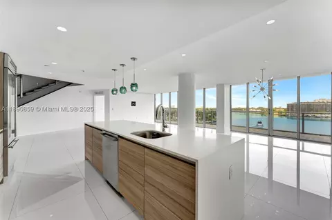 6620 Indian Creek Dr #PH711, Miami Beach, FL 33141