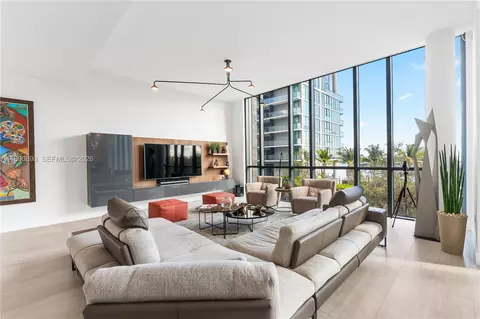 650 NE 32nd St #BH7, Miami, FL 33137