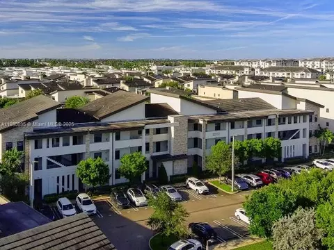 7815 NW 104th Ave #23, Doral, FL 33178