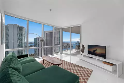 851 NE 1st Ave #4403, Miami, FL 33132