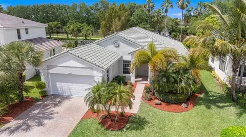 4629 Mariners Cove Dr, Wellington, FL 33449
