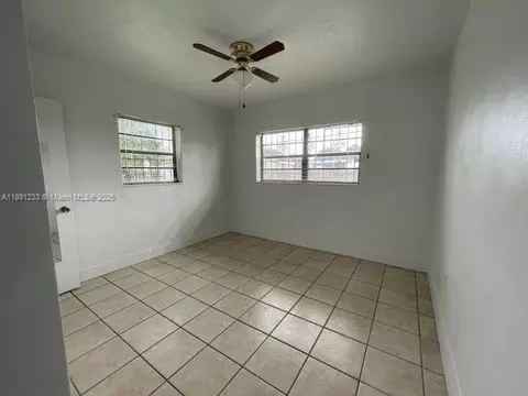 Bedroom - 3831 W 4th Ct, Hialeah, FL 33012 photo 1 of 3