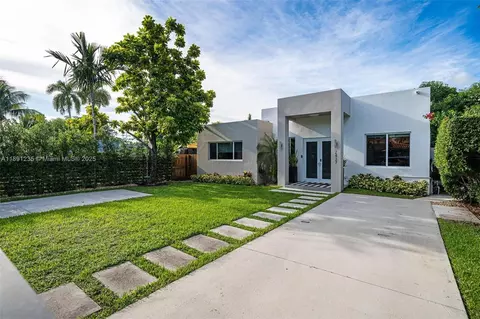 2437 SW 25th Ter, Miami, FL 33133