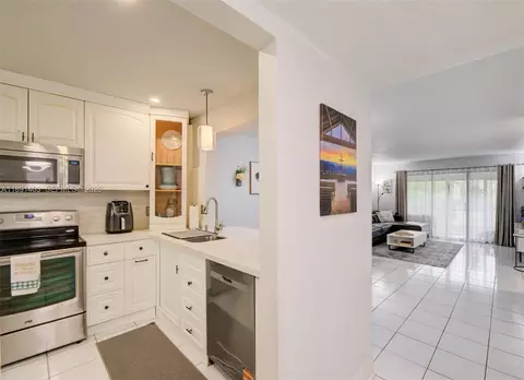 4249 S Carambola Cir S #2698, Coconut Creek, FL 33066