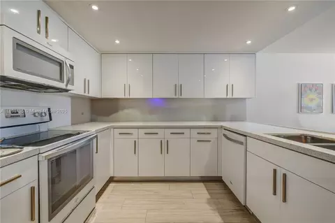 1901 Brickell Ave #B413, Miami, FL 33129