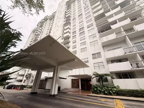 2780 NE 183rd St #1415, Aventura, FL 33160