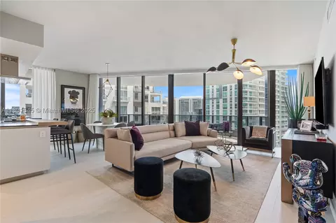1000 Brickell Plz #3401, Miami, FL 33131