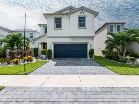 1837 Lake Cove Dr, Lake Worth, FL 33460