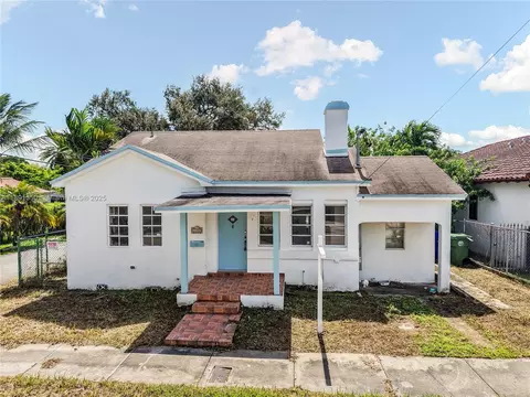 2100 SW 25th St, Miami, FL 33133