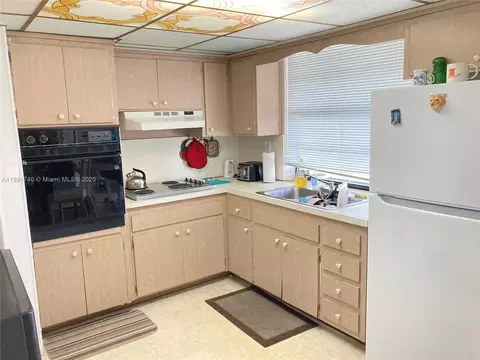 Undisclosed, Miramar, FL 33023 photo 7