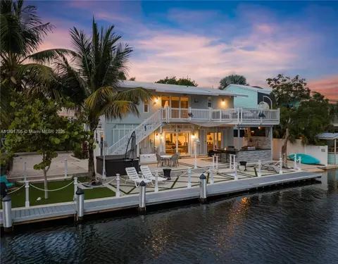 25 N Blackwater Ln, Key Largo, FL 33037