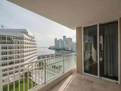 Exterior - 701 Brickell Key Blvd #1411, Miami, FL 33131 photo 2 of 4