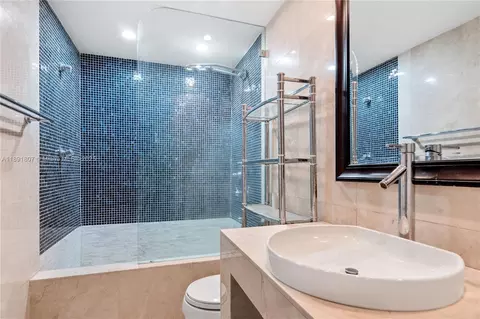 Bath - 701 Brickell Key Blvd #1411, Miami, FL 33131 photo 2 of 2
